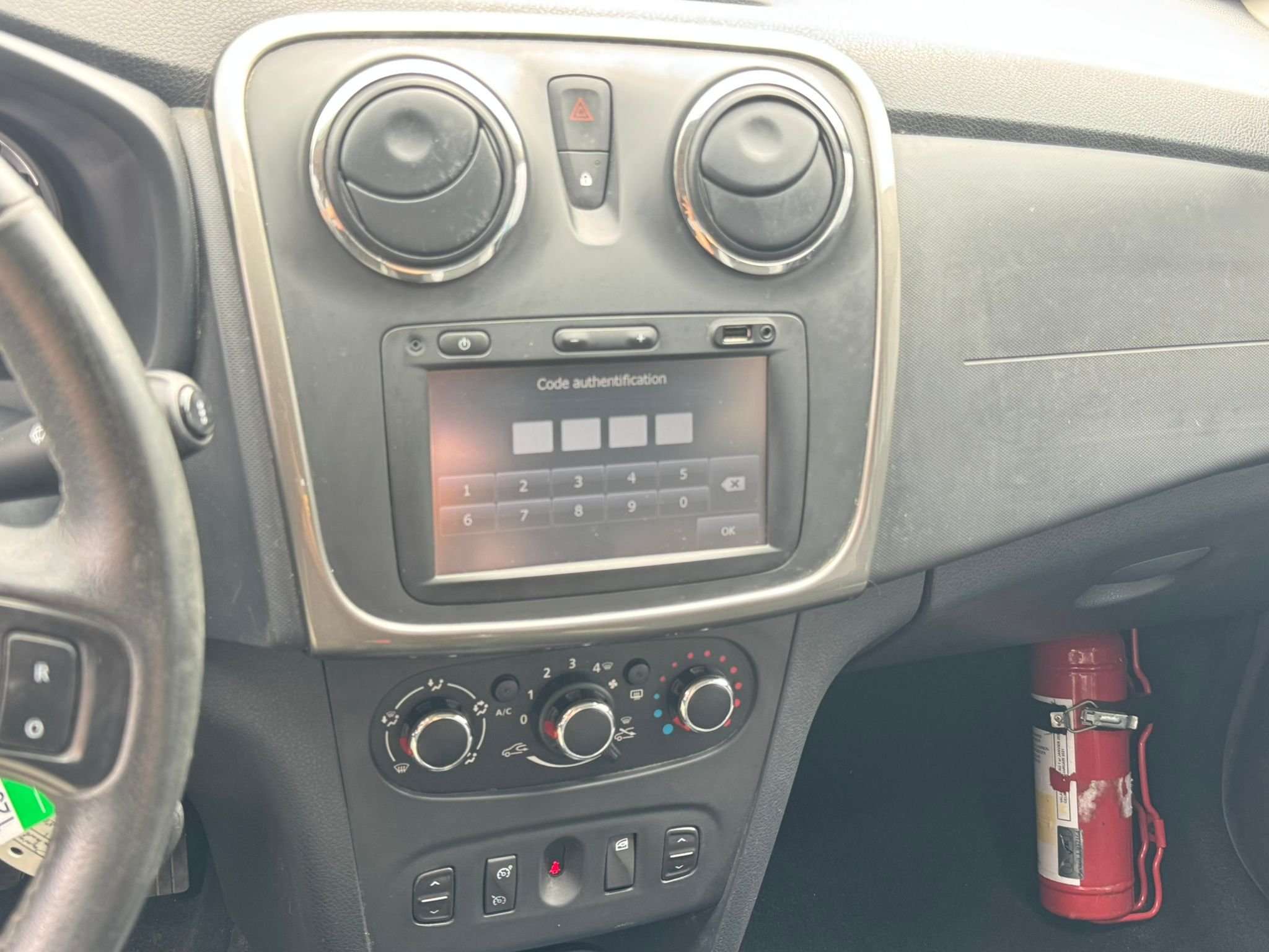Dacia Sandero Stepway 0.9 TCe GPS/CAPTEURS/REGULATEUR/GARANTIE