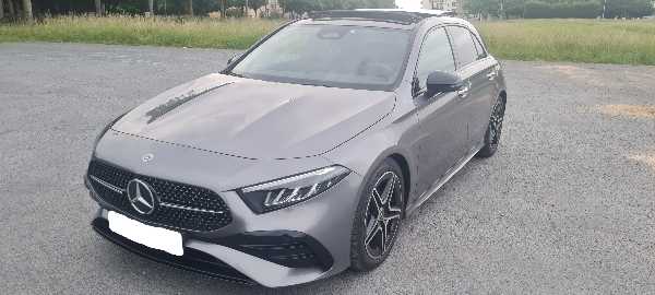 Mercedes-Benz Classe A IV BERLINE 200 D AMG LINE 8G-DCT