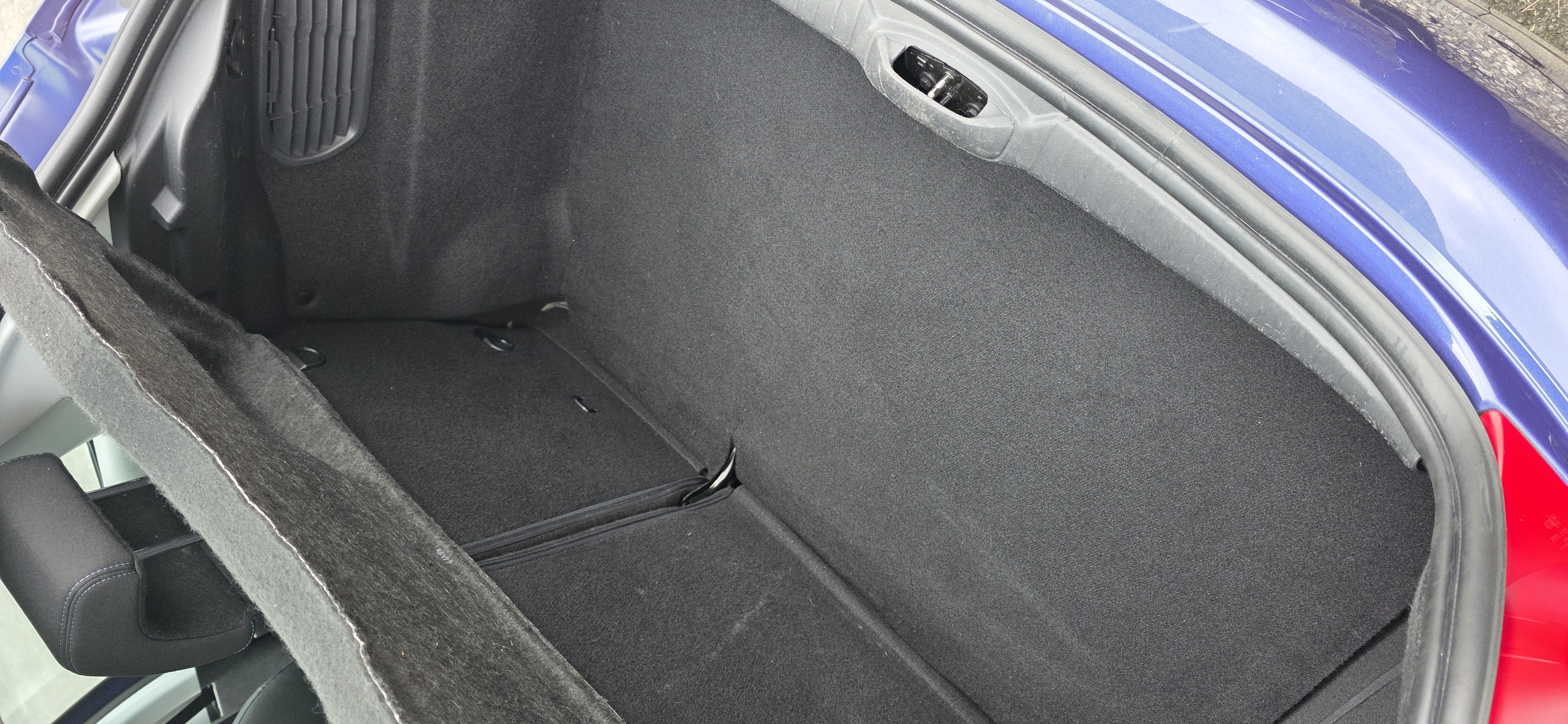 Peugeot 208 (2) 1.2 PURETECH 82 ALLURE 5P