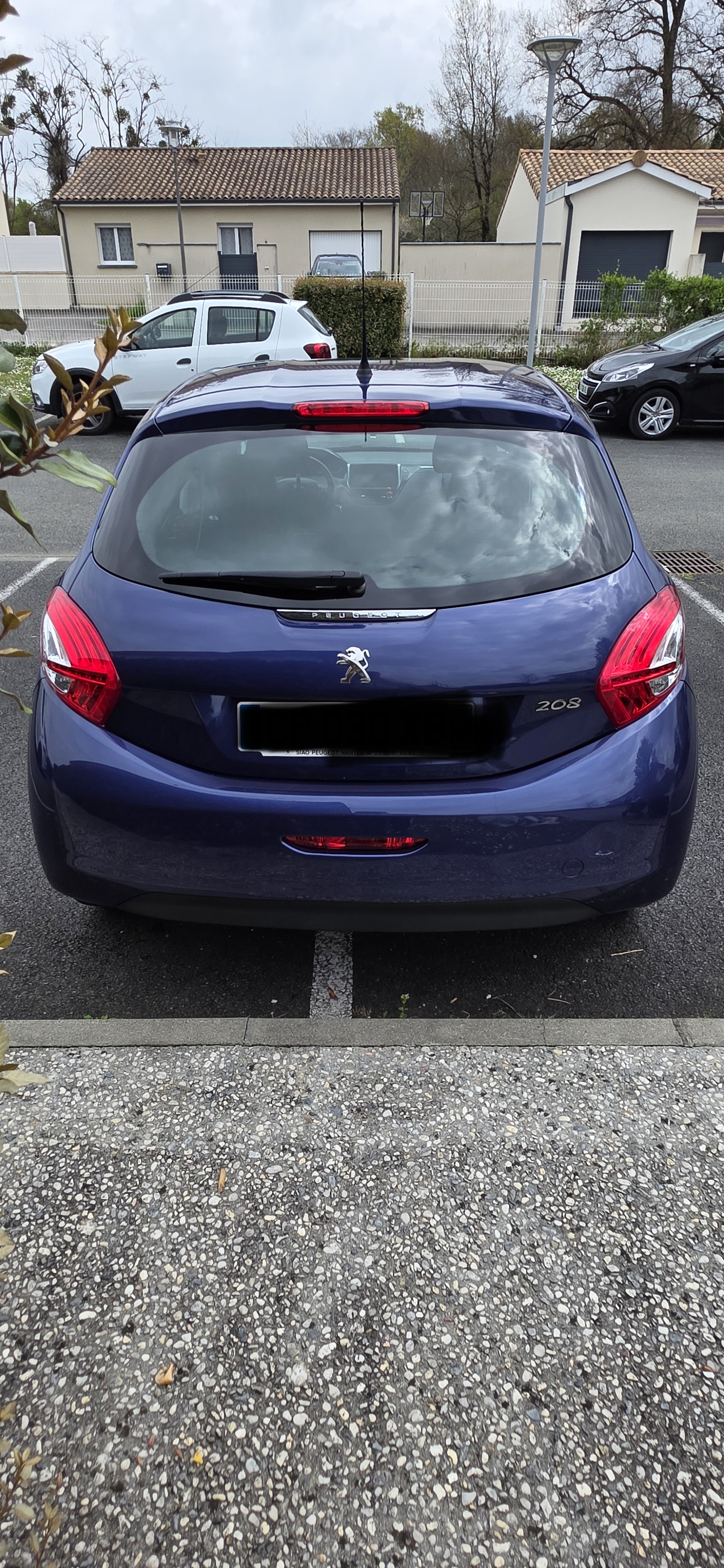Peugeot 208 (2) 1.2 PURETECH 82 ALLURE 5P