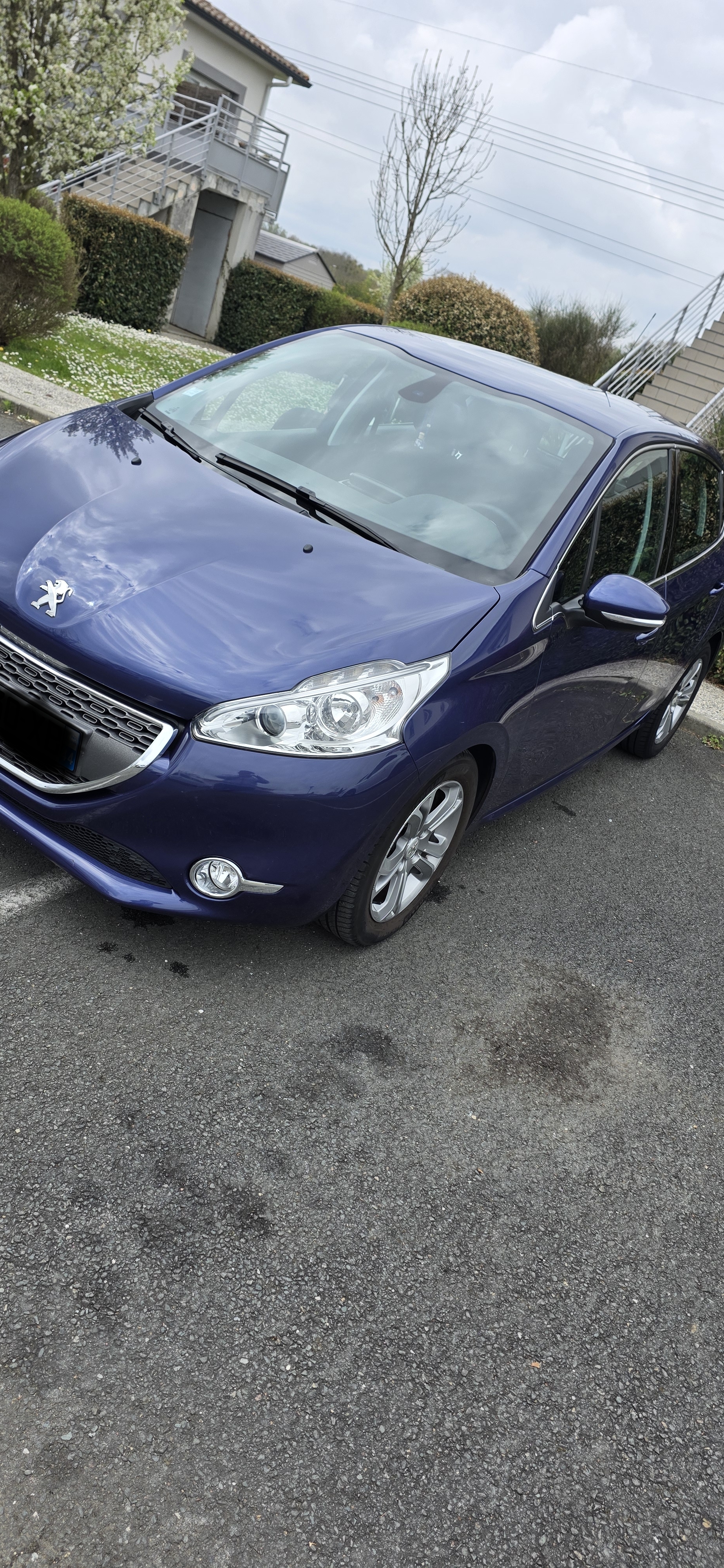 Peugeot 208 (2) 1.2 PURETECH 82 ALLURE 5P