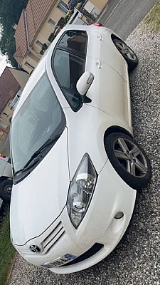 Toyota Auris (2) 126 D-4D FAP SPORTLINE CONNECT 5P