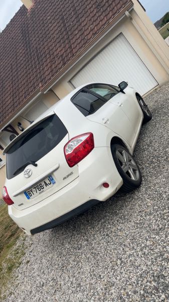 Toyota Auris (2) 126 D-4D FAP SPORTLINE CONNECT 5P
