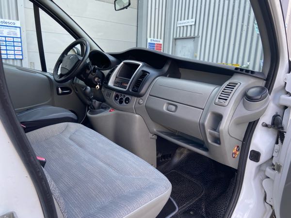 Renault Trafic Renault trafic 2.0 DCI 90cv Minibus court 9 places