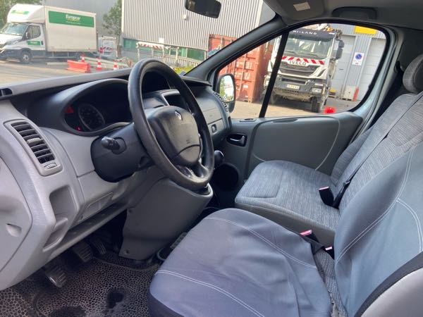 Renault Trafic Renault trafic 2.0 DCI 90cv Minibus court 9 places