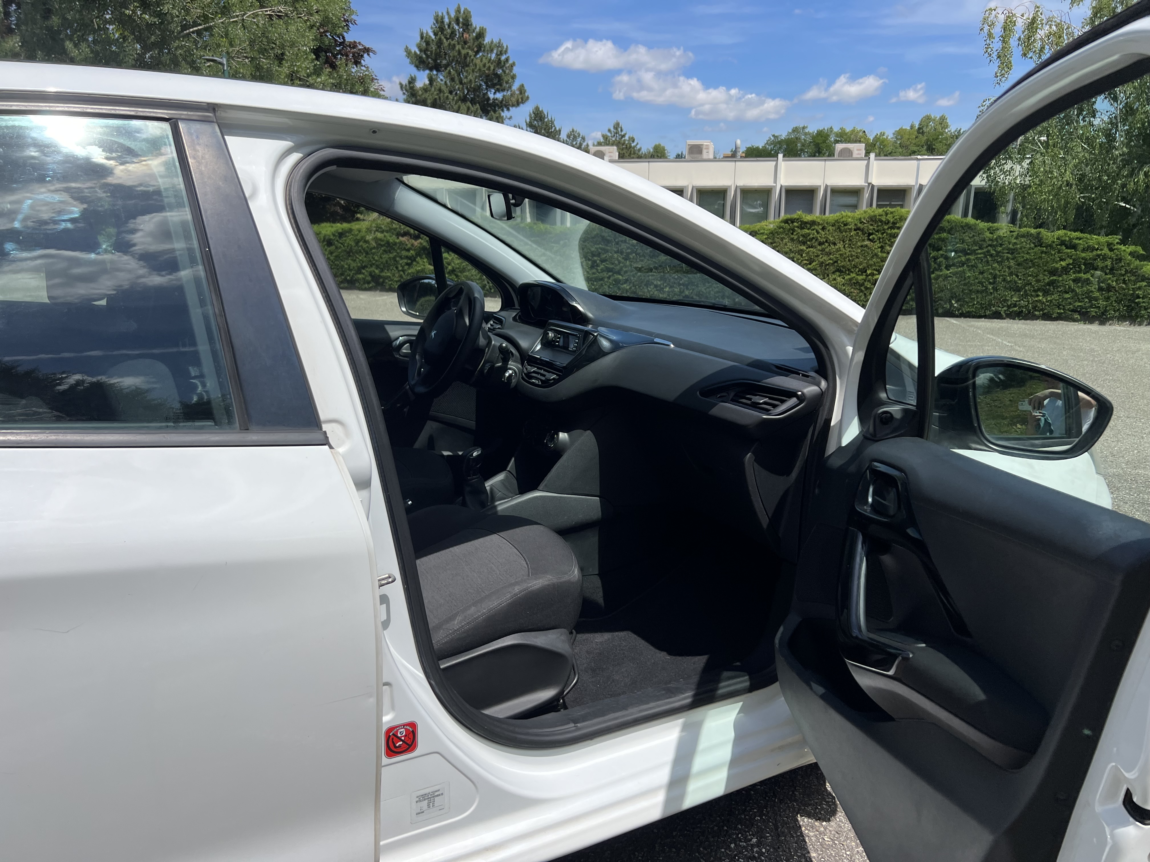 Peugeot 208 (2) 1.6 BLUEHDI 75 S&amp;S ACTIVE BUSINESS 5P