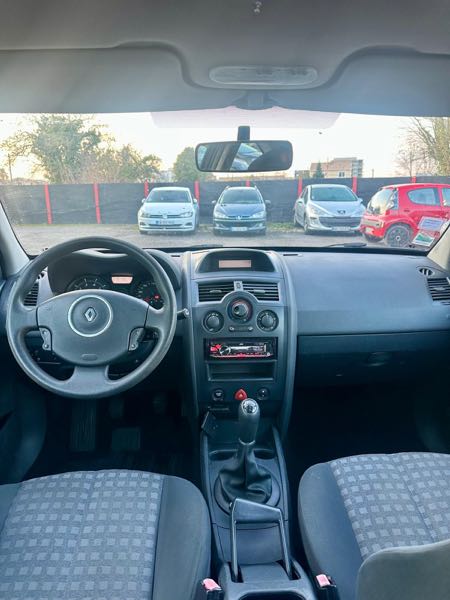 Renault Megane II (2) 1.4 16V 98 INTERLAGOS 3P