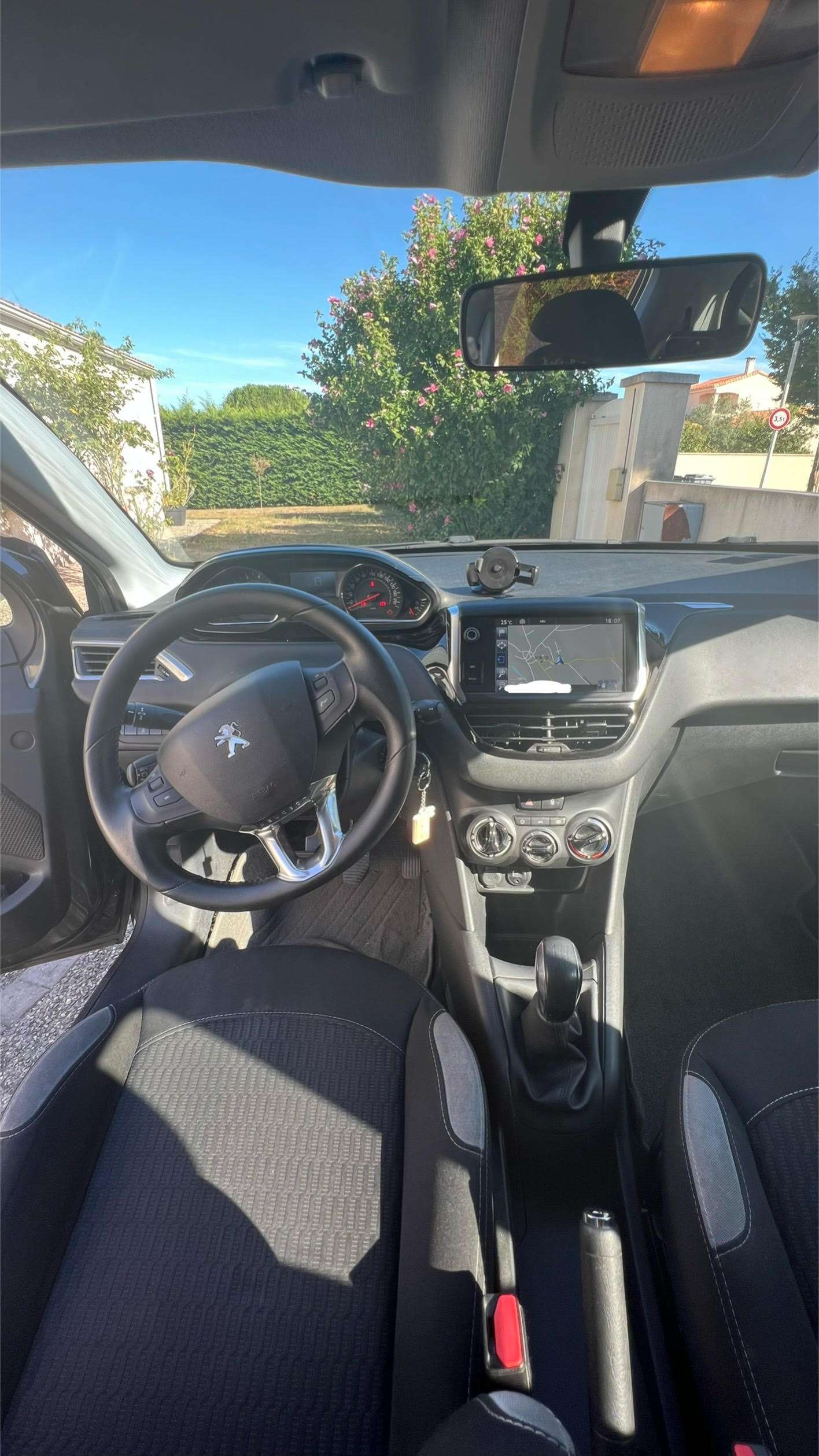 Peugeot 208 (2) 1.2 PURETECH 82 STYLE 5P