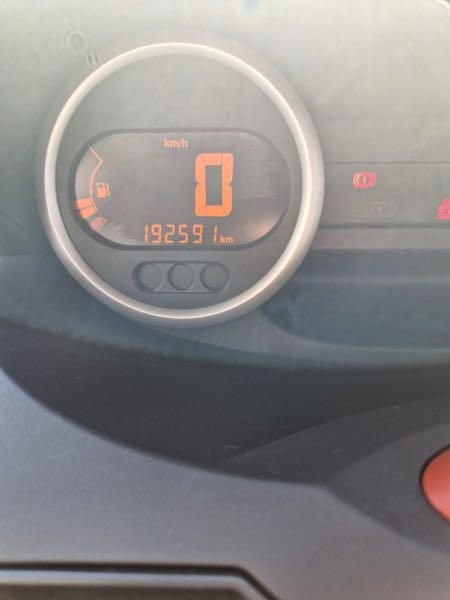 Renault Twingo 2011 Renault Twingo II lev 16v