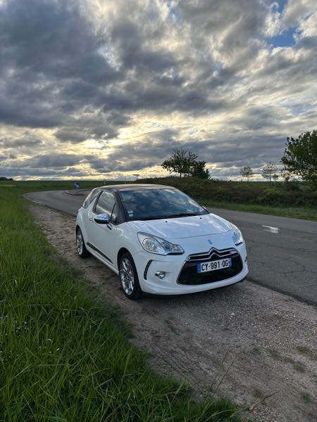 Citroen Ds3 (2) 1.6 E-HDI 90 SO CHIC