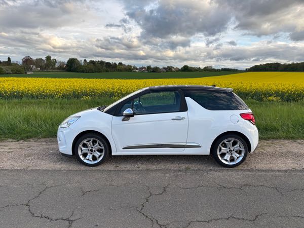 Citroen Ds3 (2) 1.6 E-HDI 90 SO CHIC