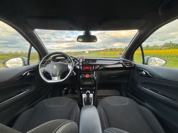Citroen Ds3 (2) 1.6 E-HDI 90 SO CHIC