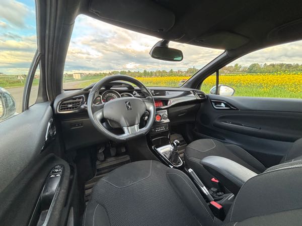 Citroen Ds3 (2) 1.6 E-HDI 90 SO CHIC