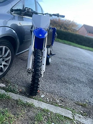 YAMAHA YZ