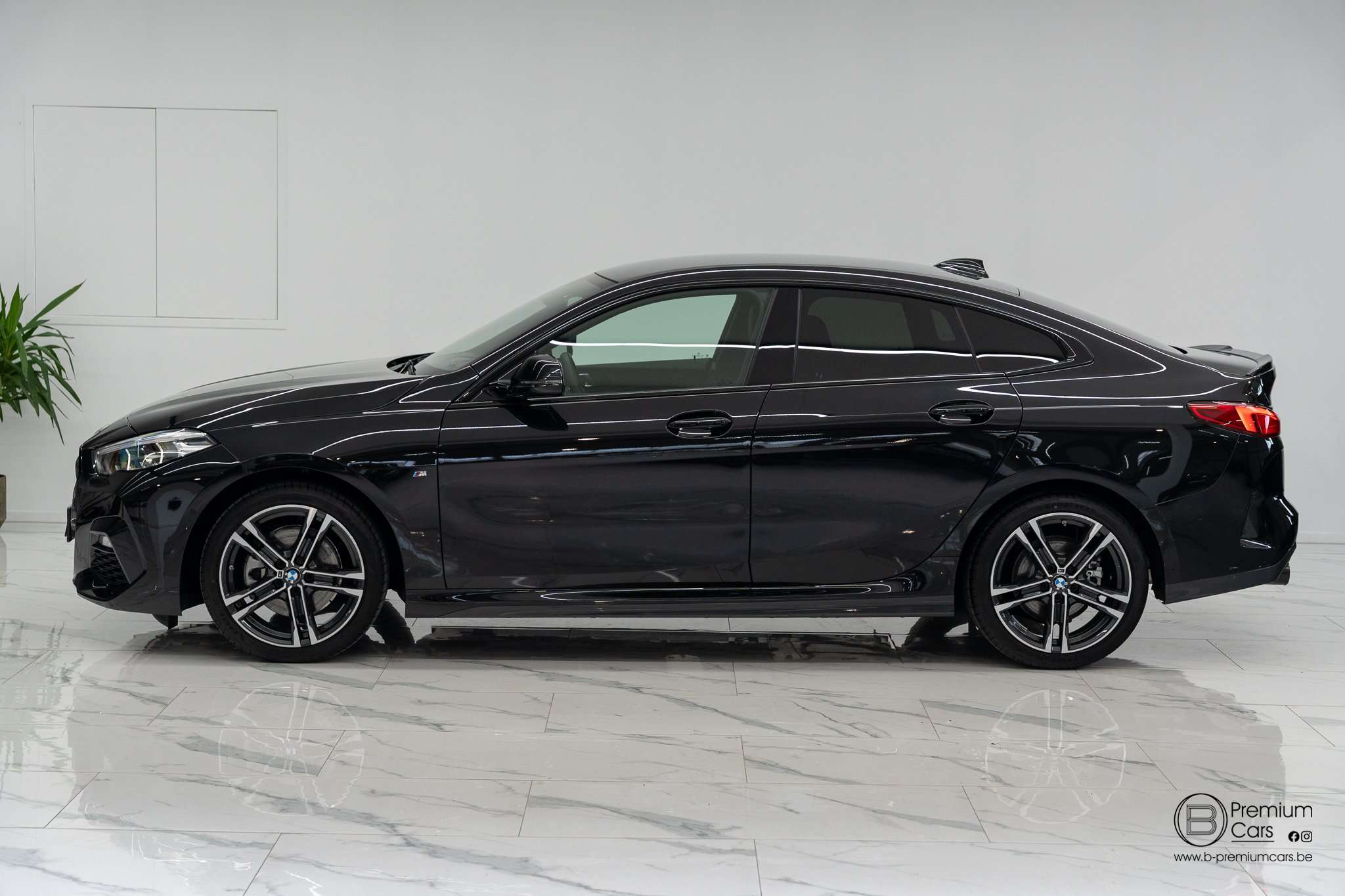 BMW 218 i Gran Coupe aut. M-sport! Navi, Camera, Shadow!