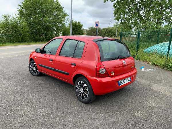 Renault Clio III (2) 1.2 80 EXTREME CLAIRE QUICKSHIFT 5 5P