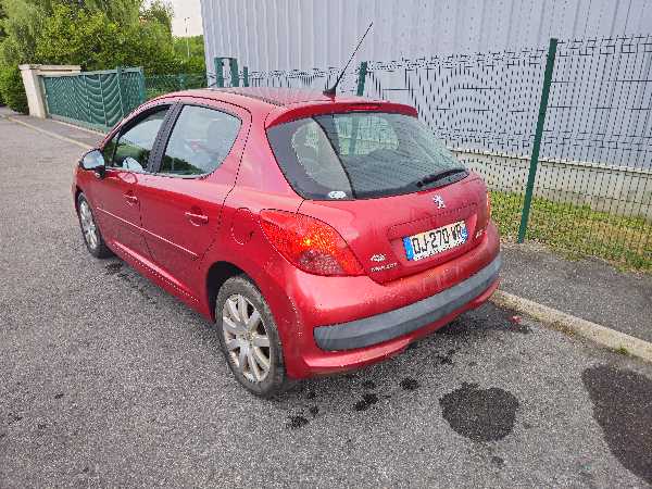 Peugeot 207 1.6 16V 110 EXECUTIVE PACK 5P