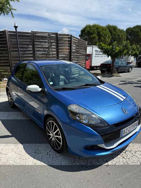 Renault Clio III (2) 2.0 16V 203 RS GORDINI