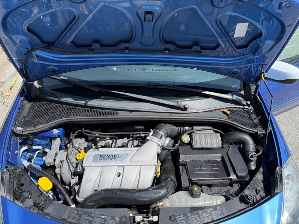 Renault Clio III (2) 2.0 16V 203 RS GORDINI