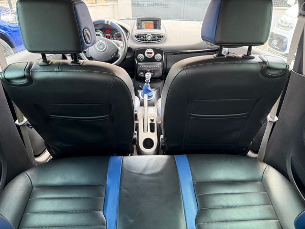 Renault Clio III (2) 2.0 16V 203 RS GORDINI