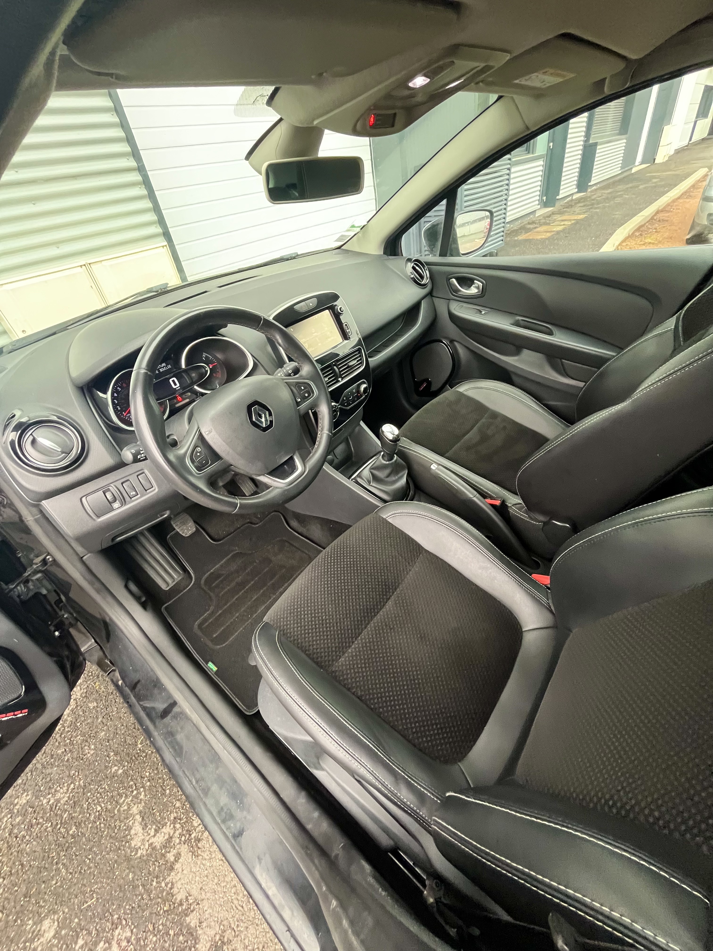 Renault Clio IV (2) 0.9 TCE 90 ENERGY INTENS