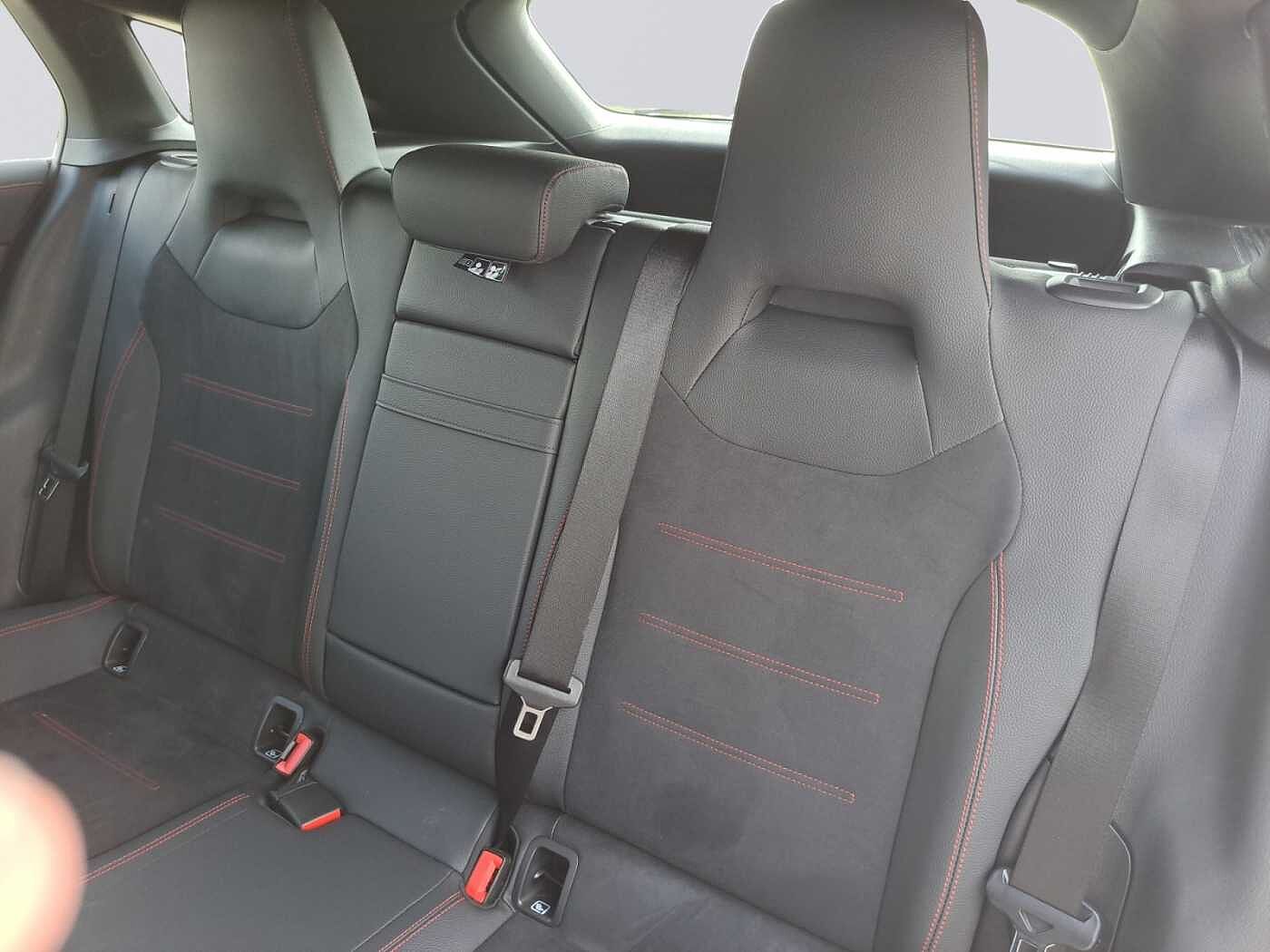 Mercedes-Benz CLA 200  d Shooting Brake AMG Line
