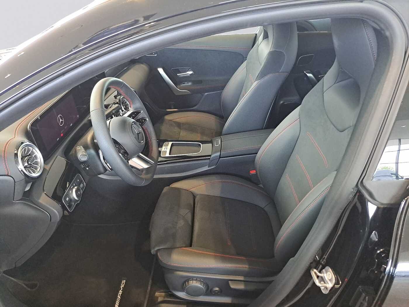 Mercedes-Benz CLA 200  Coupé AMG Line