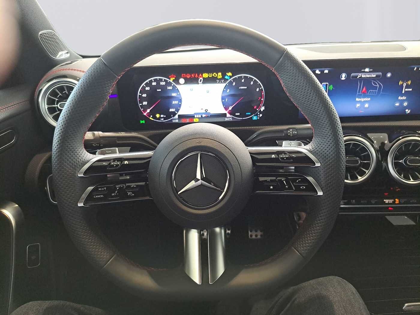 Mercedes-Benz CLA 200  Coupé AMG Line
