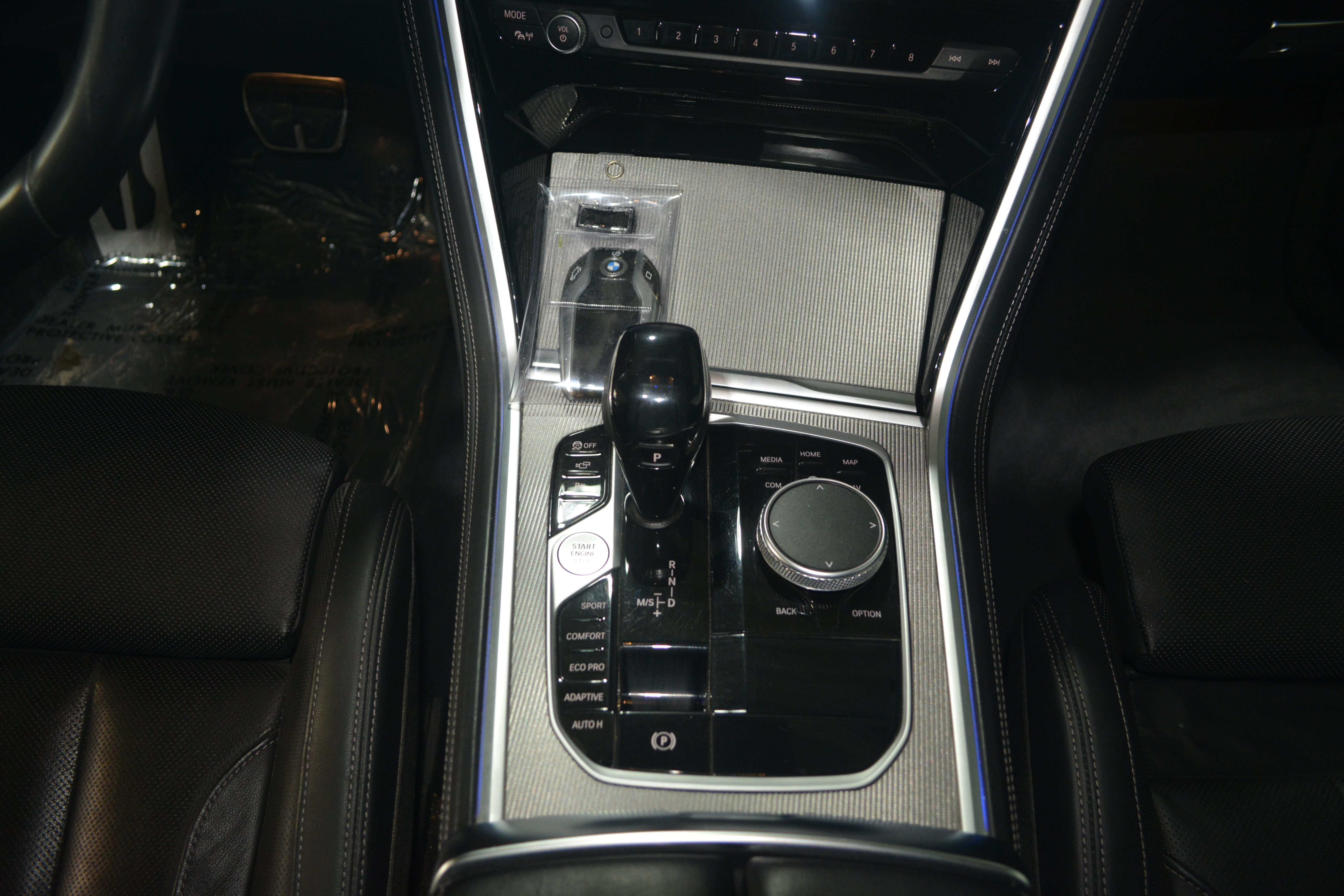 BMW 840 Gran Coupé dXAS  PANORAMA / HEAD-UP / 360° C