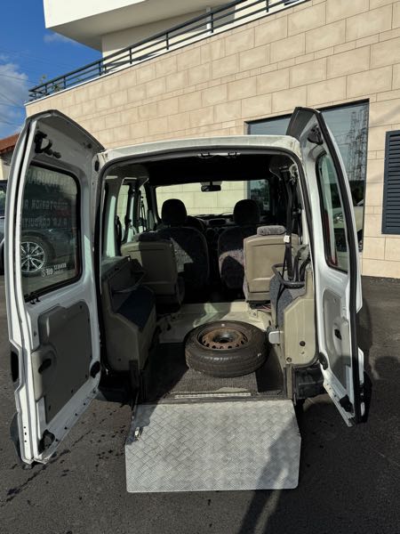 Renault Kangoo (2) 1.5 DCI 85 4X4 FAIRWAY