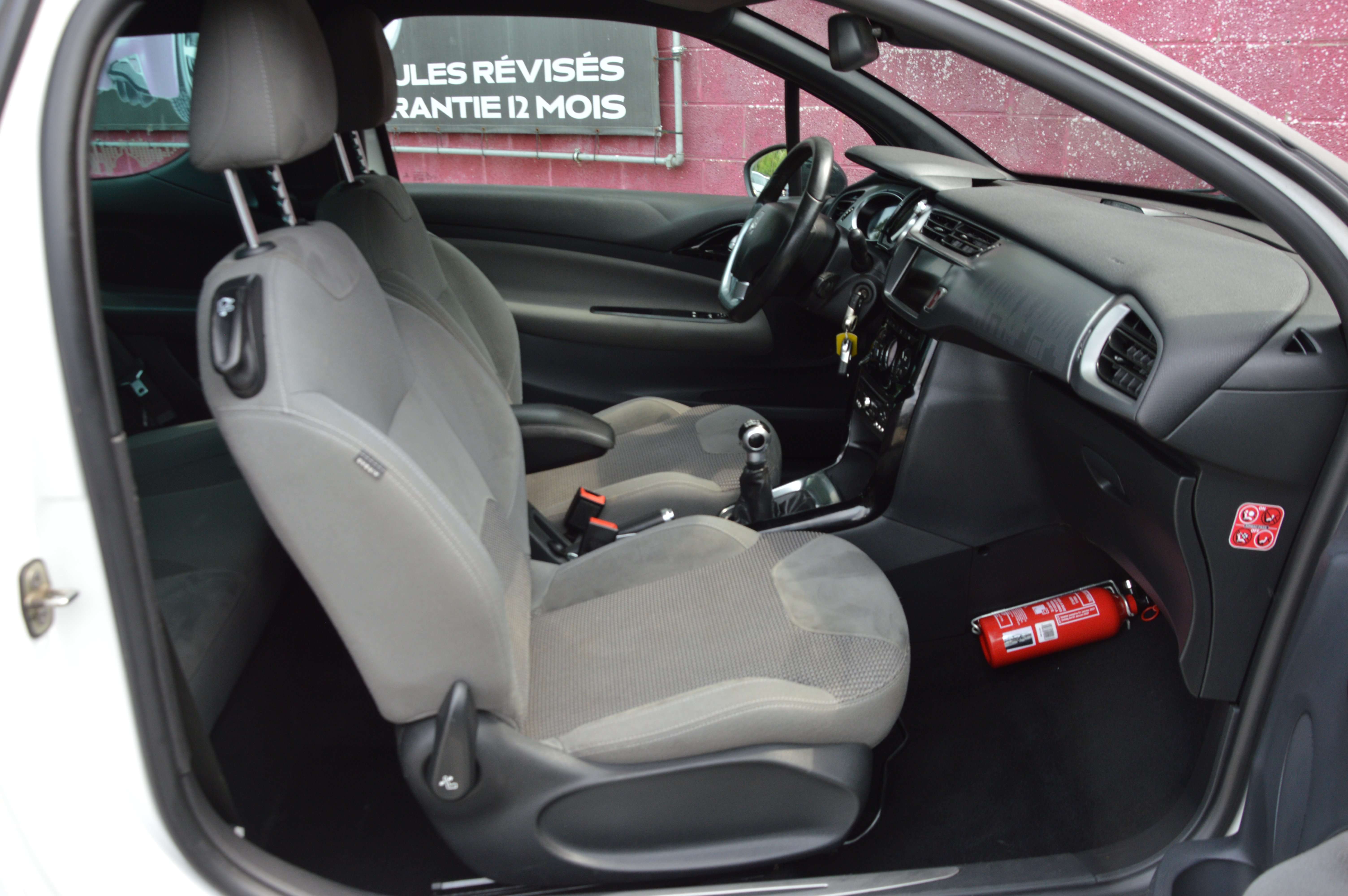 Citroen DS3 1.6e-HDi So Chic NAV CAM CLIM CRUIS 165.597KM