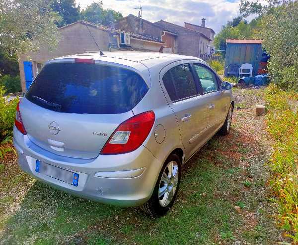 Opel Corsa IV 1.7 CDTI 125 FAP COSMO 5P