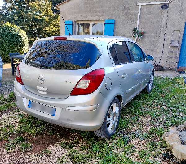 Opel Corsa IV 1.7 CDTI 125 FAP COSMO 5P