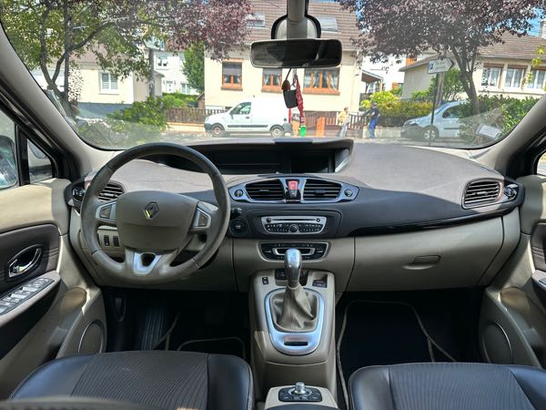 Renault Grand Scenic IV 1.5 DCI 110 ENERGY INTENS EDC 7PL