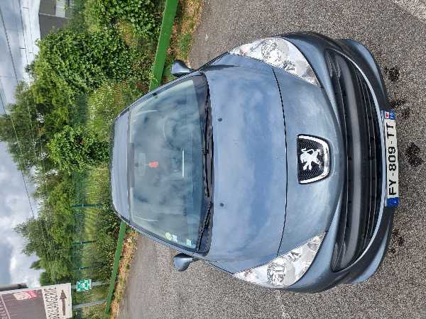 Peugeot 207 1.4 16V 90cv 2e main, suivi complet