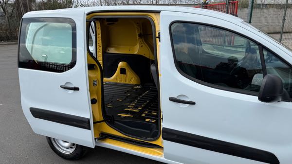 Citroen Berlingo II (3) 1.6 BLUEHDI 75 CONFORT M
