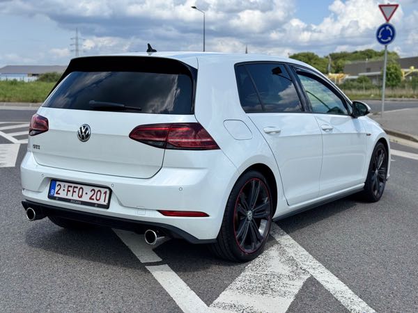 Volkswagen Golf Volkswagen Golf 7.5 GTI -dsg - 2018 - 125.000 km