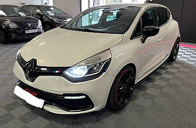 Renault Clio IV (2) 1.6 TURBO 200 RS EDC