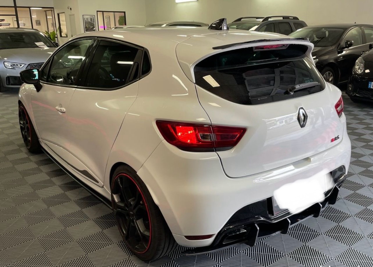 Renault Clio IV (2) 1.6 TURBO 200 RS EDC