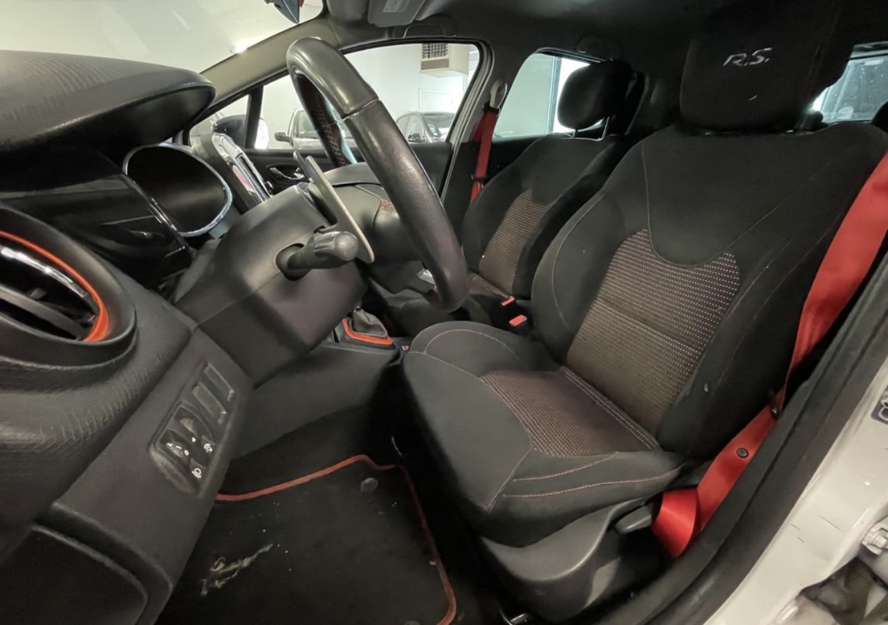 Renault Clio IV (2) 1.6 TURBO 200 RS EDC