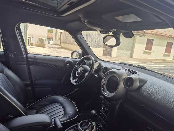 Mini Countryman (2) COOPER SD 143 RED HOT CHILI BVA6
