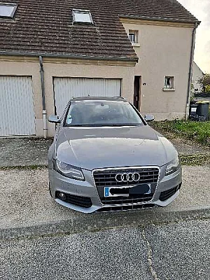 Audi A4 IV (2) AVANT 2.0 TDI 136 ULTRA ATTRACTION
