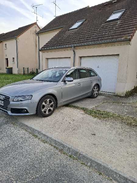 Audi A4 IV (2) AVANT 2.0 TDI 136 ULTRA ATTRACTION