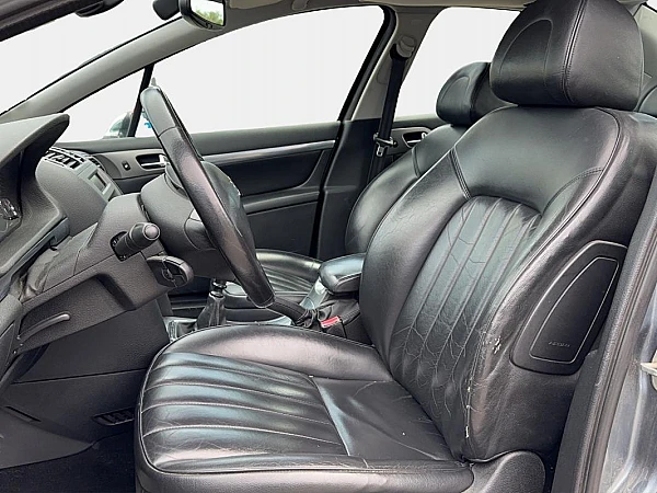Used Peugeot 407 16v Exécutive Pack, 2004 Model France