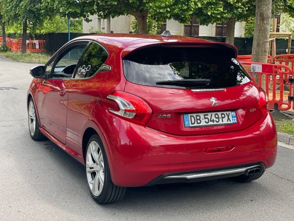 Peugeot 208 1.6 THP 200 GTI 3P