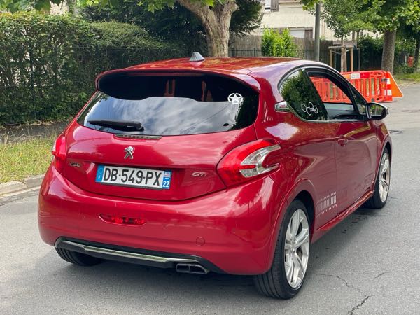 Peugeot 208 1.6 THP 200 GTI 3P