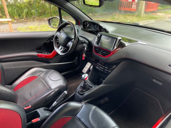 Peugeot 208 1.6 THP 200 GTI 3P