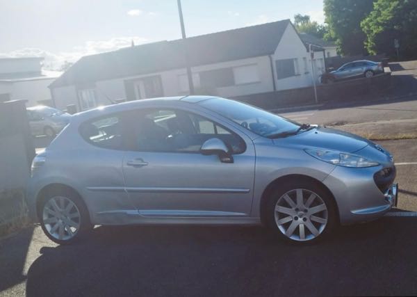Peugeot 207 1.6 THP 16V 150 SPORT PACK 3P