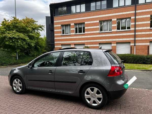 Volkswagen Golf V 1.9 TDI 105 CARAT DSG AUTO 6850 €
