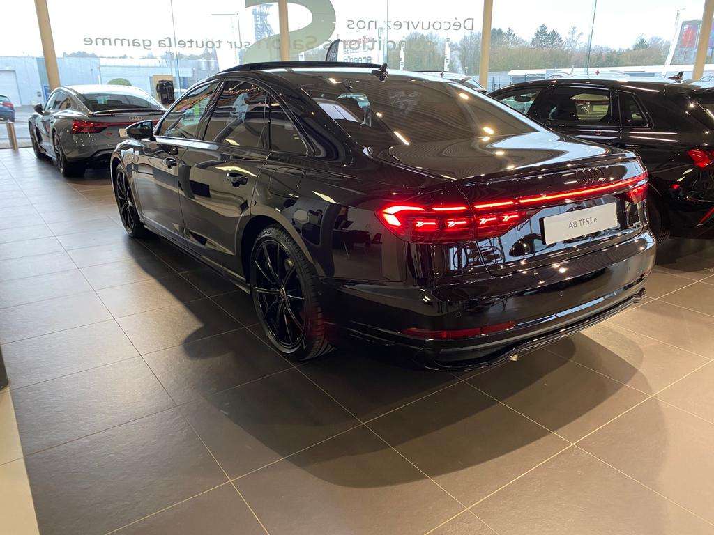 Audi A8 Audi A8 HYBRIDE 60 TFSI e quattro 340(462) kW(ch) tiptronic